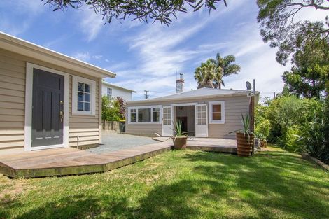 Photo of property in 7 Miro Street, Helensville, 0800