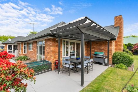 Photo of property in 12 Chesterfield Mews, Russley, Christchurch, 8042