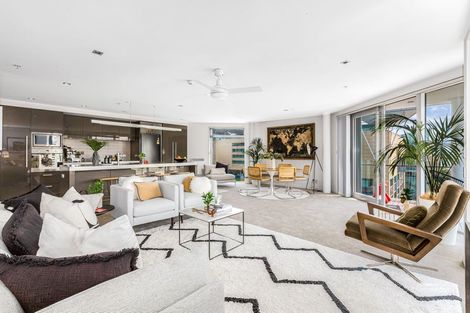 Photo of property in Piermont Apartments, 6f/82 Cable Street, Te Aro, Wellington, 6011