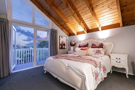 Photo of property in 21 Hebron Road, Waiake, Auckland, 0630