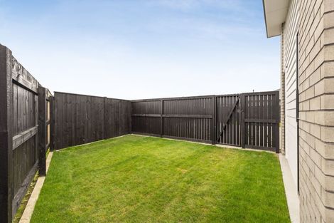 Photo of property in 105 Freedom Drive, Kelvin Grove, Palmerston North, 4470