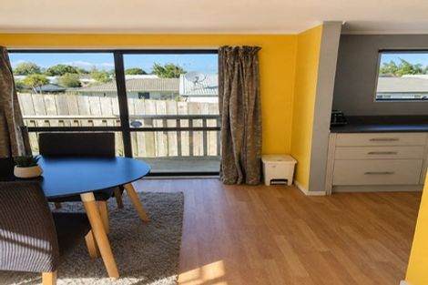 Photo of property in 18 Galilee Avenue, Red Hill, Papakura, 2110