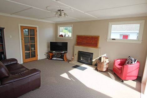 Photo of property in 30 Balmoral Street, Oamaru North, Oamaru, 9400