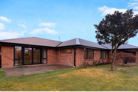 Photo of property in 77 Heathridge Place, Lincoln, 7608