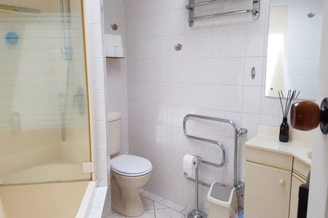 Photo of property in 221 Sunnynook Road, Wairau Valley, Auckland, 0627