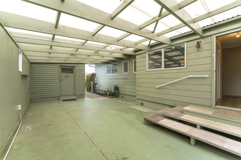 Photo of property in 19 Shera Street, Acacia Bay, Taupo, 3330