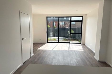 Photo of property in 19 Kotuitui Street, Manukau, Auckland, 2104