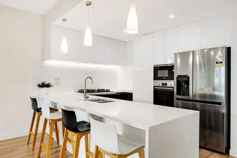 Photo of property in 72 Te Oneroa Way, Long Bay, Auckland, 0630