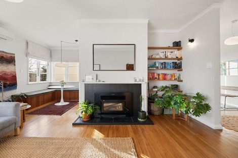 Photo of property in 16 Plunket Terrace, Hamilton East, Hamilton, 3216