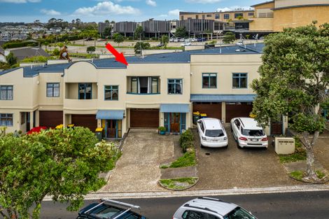 Photo of property in 6/6-8 Pannill Place, Oteha, Auckland, 0632