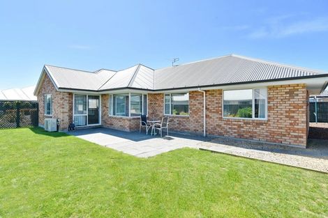 Photo of property in 15 Sycamore Close, Rangiora, 7400