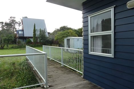 Photo of property in 176 Ocean Beach Road, Tairua, 3508