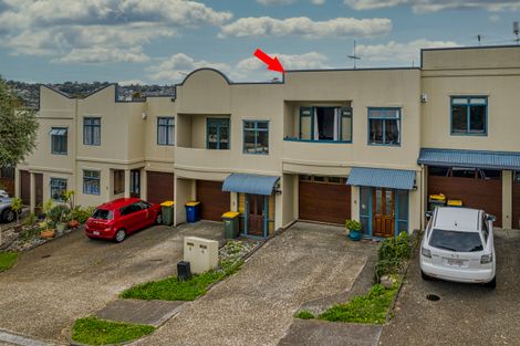 Photo of property in 6/6-8 Pannill Place, Oteha, Auckland, 0632