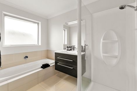 Photo of property in 35 Mariposa Crescent, Aidanfield, Christchurch, 8025