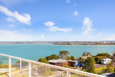 Photo of property in 9 Brigantine Drive, Beach Haven, Auckland, 0626