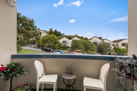 Photo of property in 6/6-8 Pannill Place, Oteha, Auckland, 0632