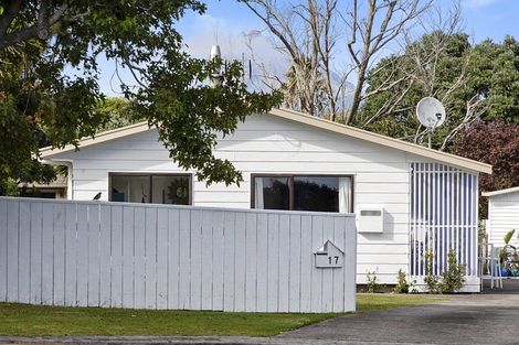 Photo of property in 17 Kipling Drive, Whalers Gate, New Plymouth, 4310