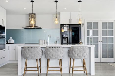 Photo of property in 4 Kotiate Street, Papamoa Beach, Papamoa, 3118