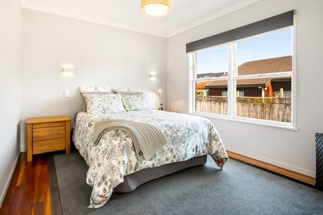 Photo of property in 1/24 Inverness Road, Browns Bay, Auckland, 0630