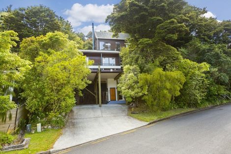 Photo of property in 27 Fendalton Crescent, Pinehaven, Upper Hutt, 5019