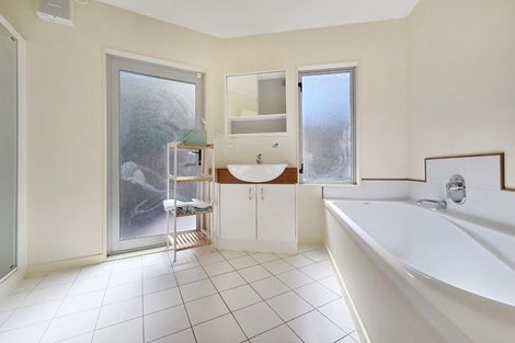 Photo of property in 16 Forsyth Grove, Brooklyn, Wellington, 6021