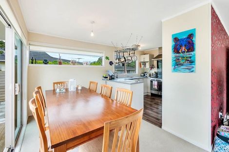 Photo of property in 22 Scarlock Avenue, Browns Bay, Auckland, 0630