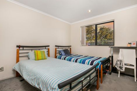 Photo of property in 5a Tiari Place, Mangere East, Auckland, 2024