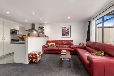 Photo of property in 6/6-8 Pannill Place, Oteha, Auckland, 0632