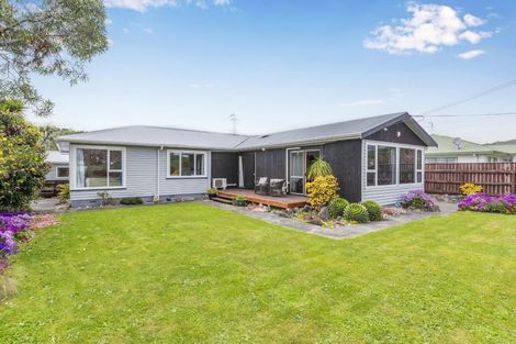 Photo of property in 287 Te Moana Road, Waikanae, 5036