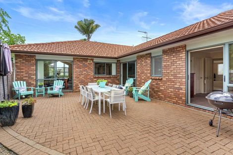 Photo of property in 1 Ballybay Road, East Tamaki, Auckland, 2016