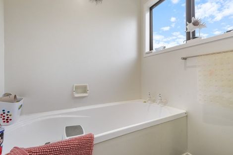 Photo of property in 38 Blomfield Street, Pukehangi, Rotorua, 3015