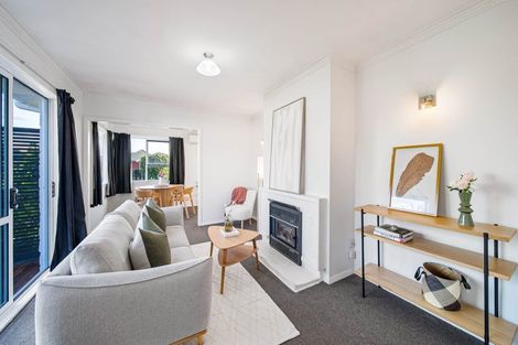 Photo of property in 64 Farquhars Road, Redwood, Christchurch, 8051