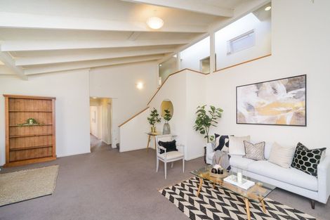 Photo of property in 42a Clifton Terrace, Fitzherbert, Palmerston North, 4410