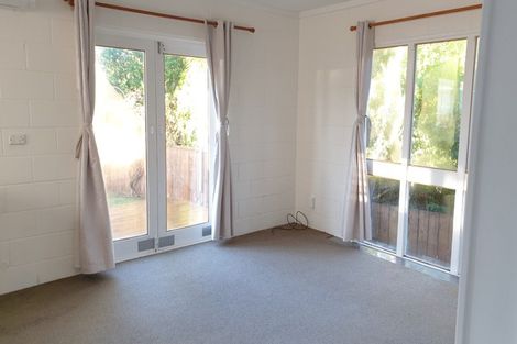 Photo of property in 2/16 Mountbatten Avenue, Hillcrest, Auckland, 0627