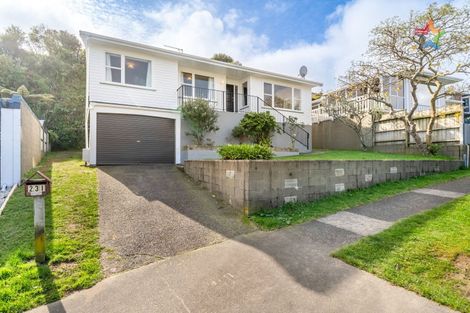 Photo of property in 231 Dowse Drive, Maungaraki, Lower Hutt, 5010
