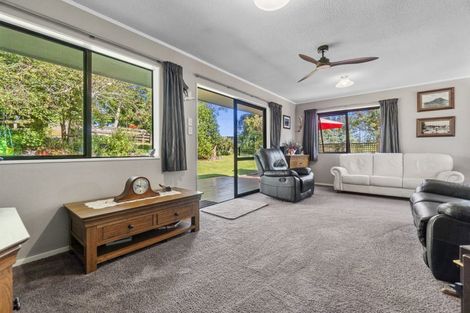 Photo of property in 1 Paratu Road, Richmond Downs, 3475