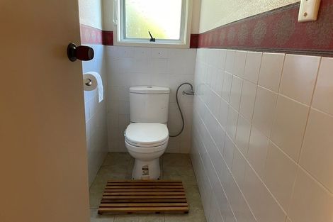 Photo of property in 38 Sequoia Place, Sunnynook, Auckland, 0620