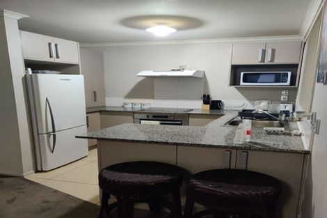 Photo of property in 404a Te Atatu Road, Te Atatu Peninsula, Auckland, 0610