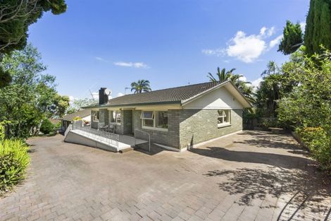 Photo of property in 115 Sunset Road, Totara Vale, Auckland, 0632