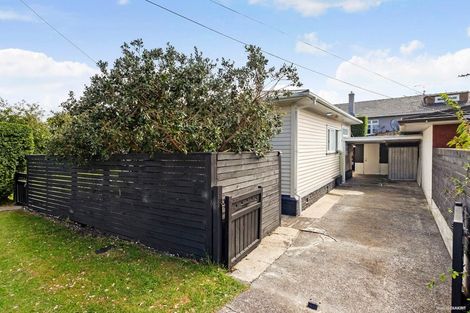 Photo of property in 1 Admiral Beatty Avenue, Mount Roskill, Auckland, 1041