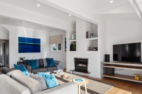 Photo of property in 3 Glen Road, Mornington, Dunedin, 9011