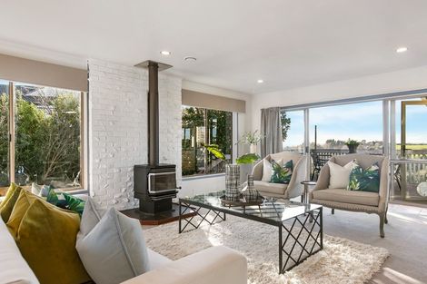 Photo of property in 233 Point View Drive, Dannemora, Auckland, 2016