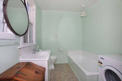 Photo of property in 21 Bond Street, Marton, 4710