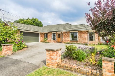 Photo of property in 13 Chester Street, Waverley, 4510