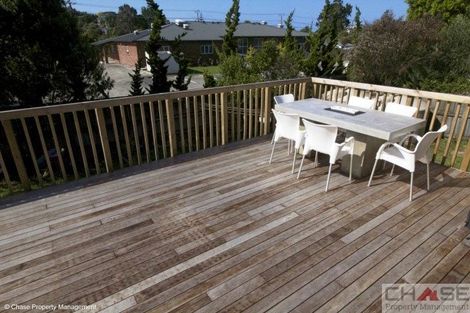 Photo of property in 16a Holiday Road, Stanmore Bay, Whangaparaoa, 0932