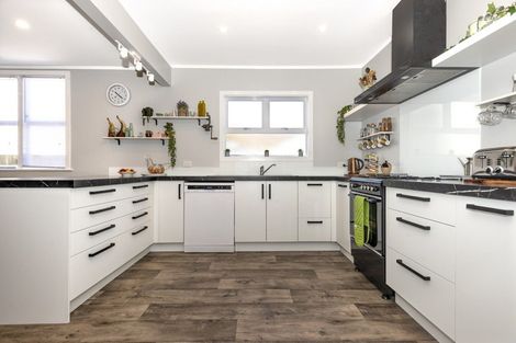 Photo of property in 11 Dominion Road, Te Hapara, Gisborne, 4010