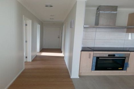 Photo of property in 104a Mellons Bay Road, Mellons Bay, Auckland, 2014