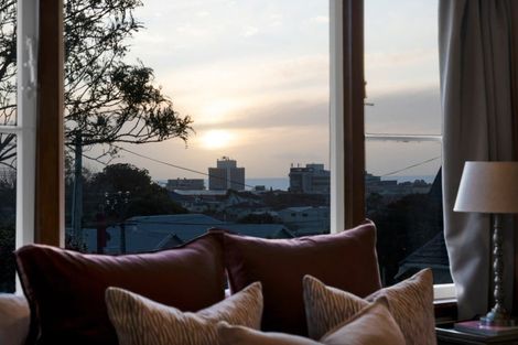 Photo of property in 39 Cameron Street, New Plymouth, 4310