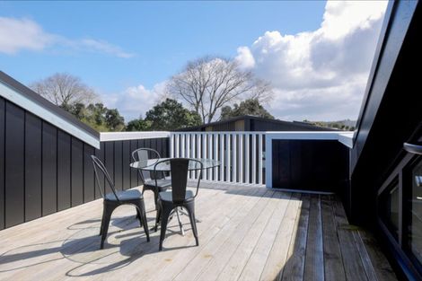 Photo of property in 3 Kaaramuramu Lane, Mangere Bridge, Auckland, 2022