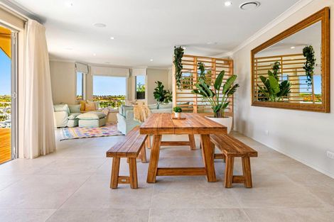 Photo of property in 64 Balboa Drive, Matakatia, Whangaparaoa, 0930